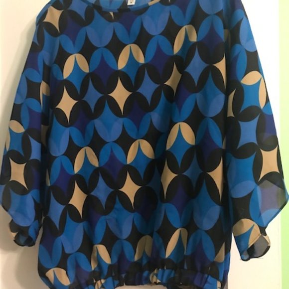 Poncho top - Picture 2 of 3